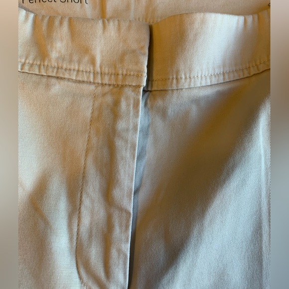 TALBOTS Khaki Perfect Shorts, women 16 - Picture 2 of 5